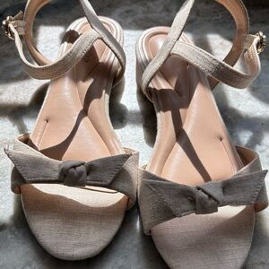 Easy Spirit Beige Women's Sandals